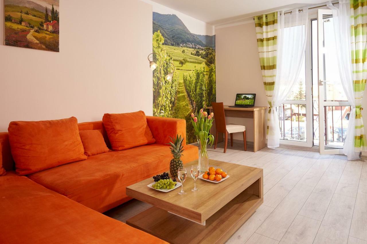 Apartament Winnica Centrum เจโลนากูรา ภายนอก รูปภาพ